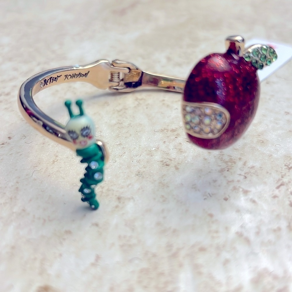 Betsey Johnson Teacher’s Apple Worm Bracelet NEW